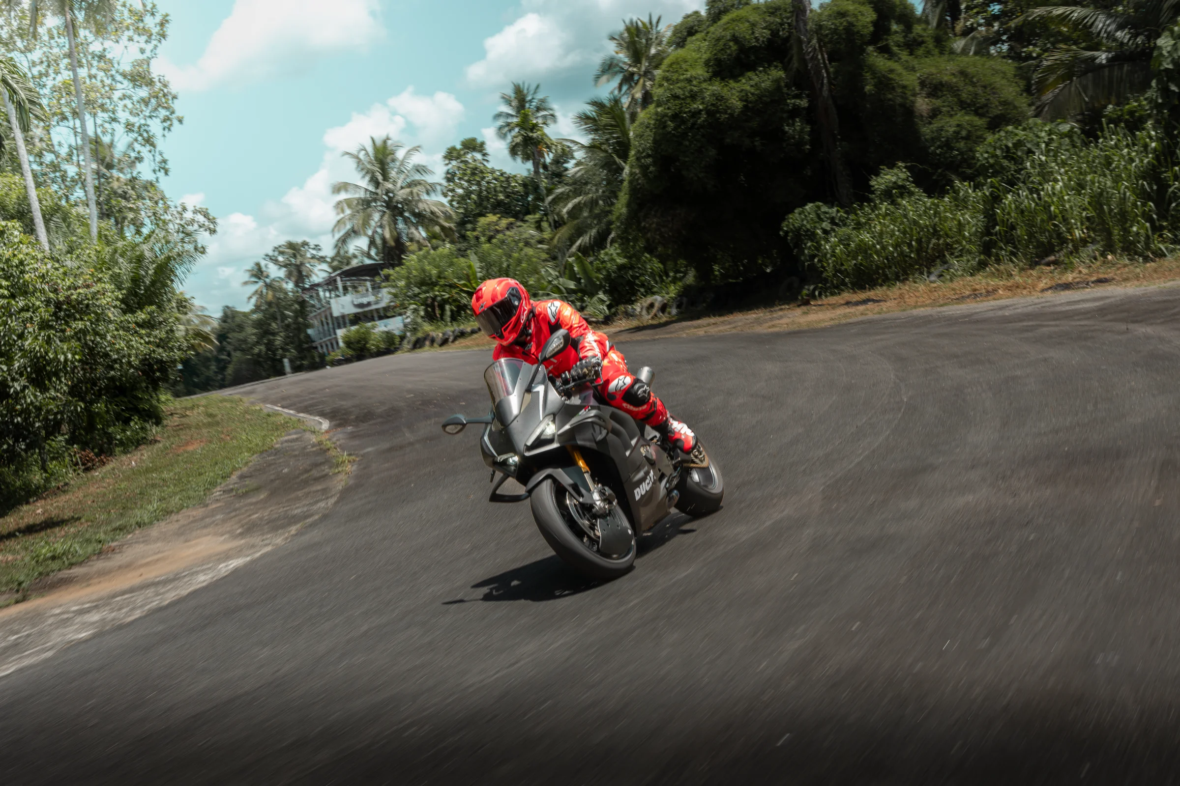 DUCATI V4R 2024 photo