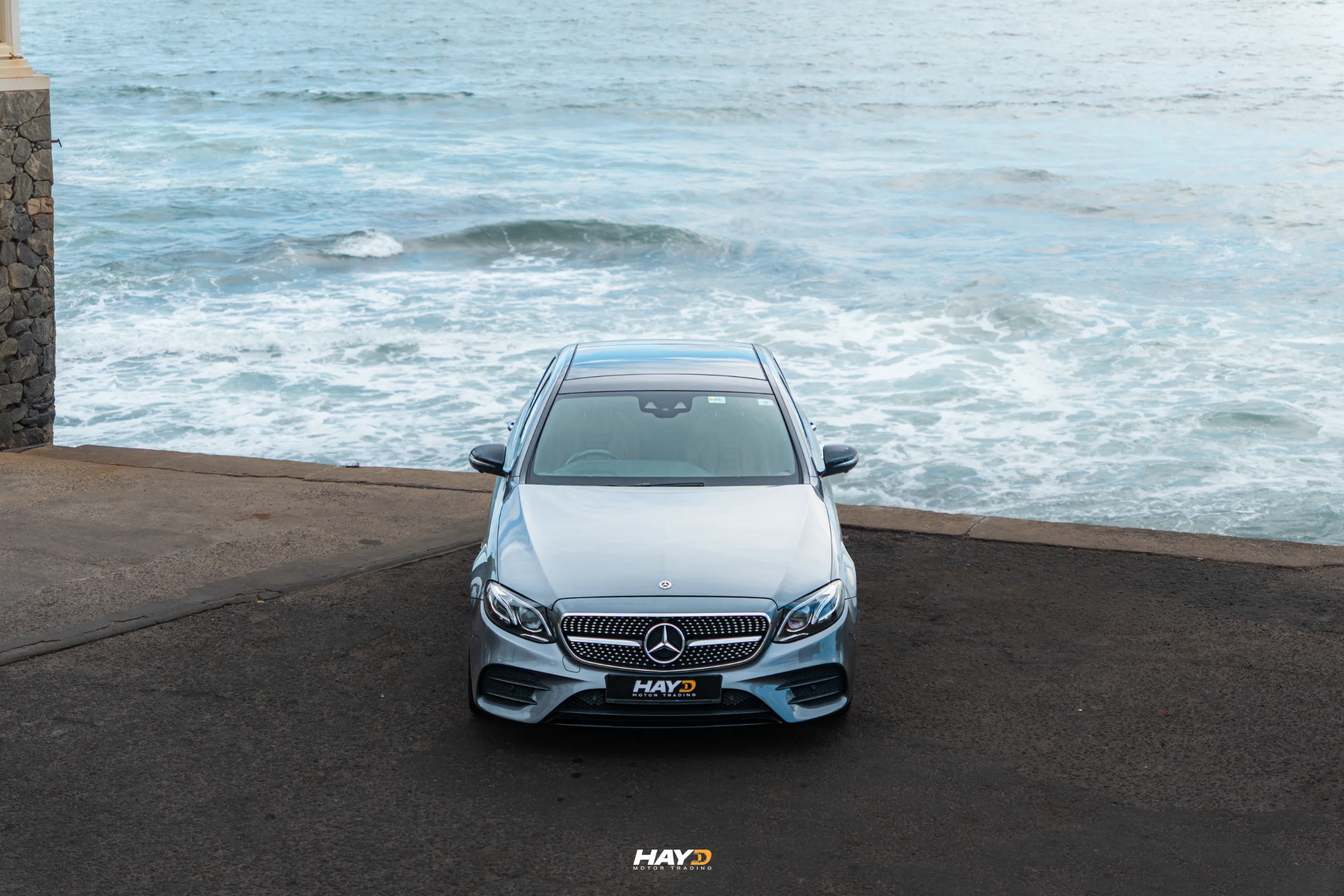 Mercedes-Benz E350e AMG photo