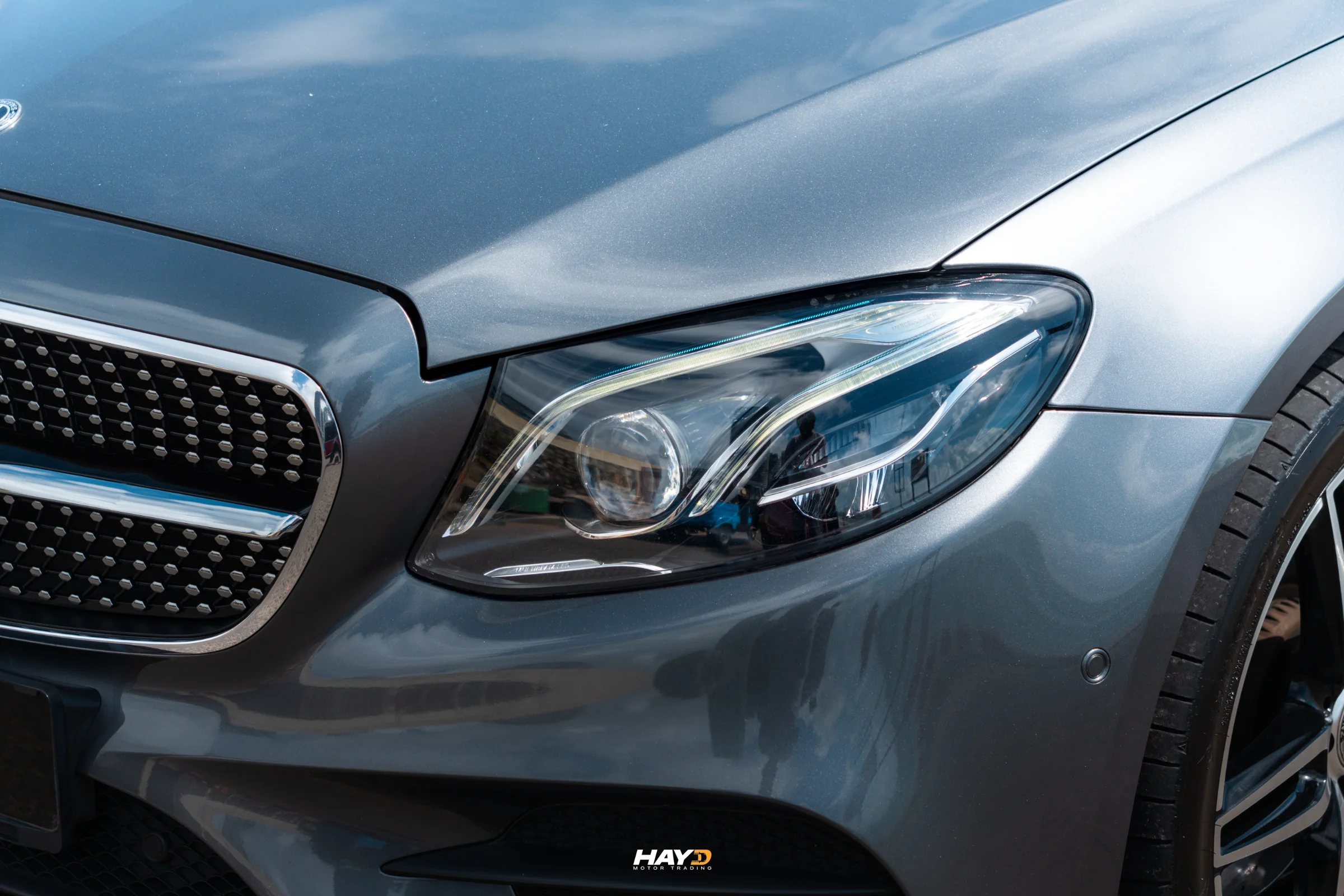 Mercedes-Benz E350e AMG photo